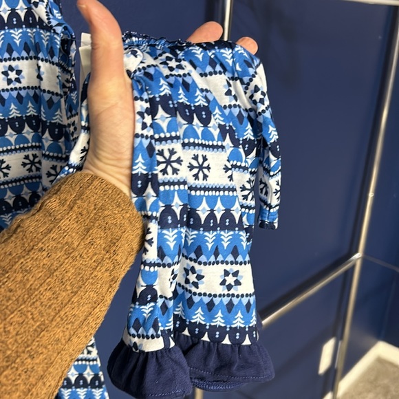 NWT- 2T- nightgown with matching doll gown. - Picture 4 of 5